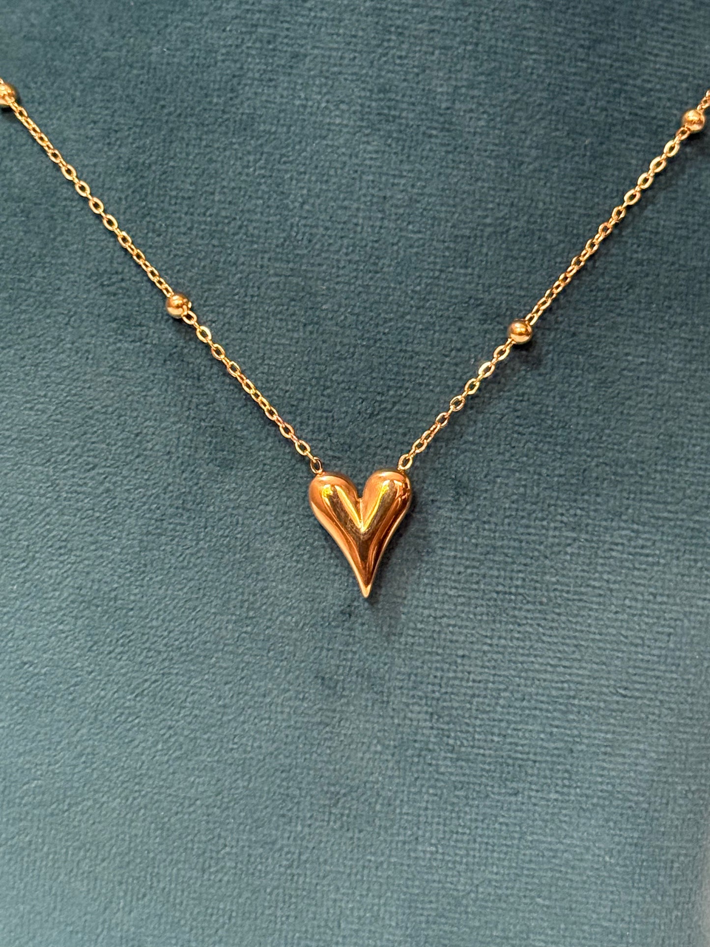 The Elara Sculpted Heart Necklace