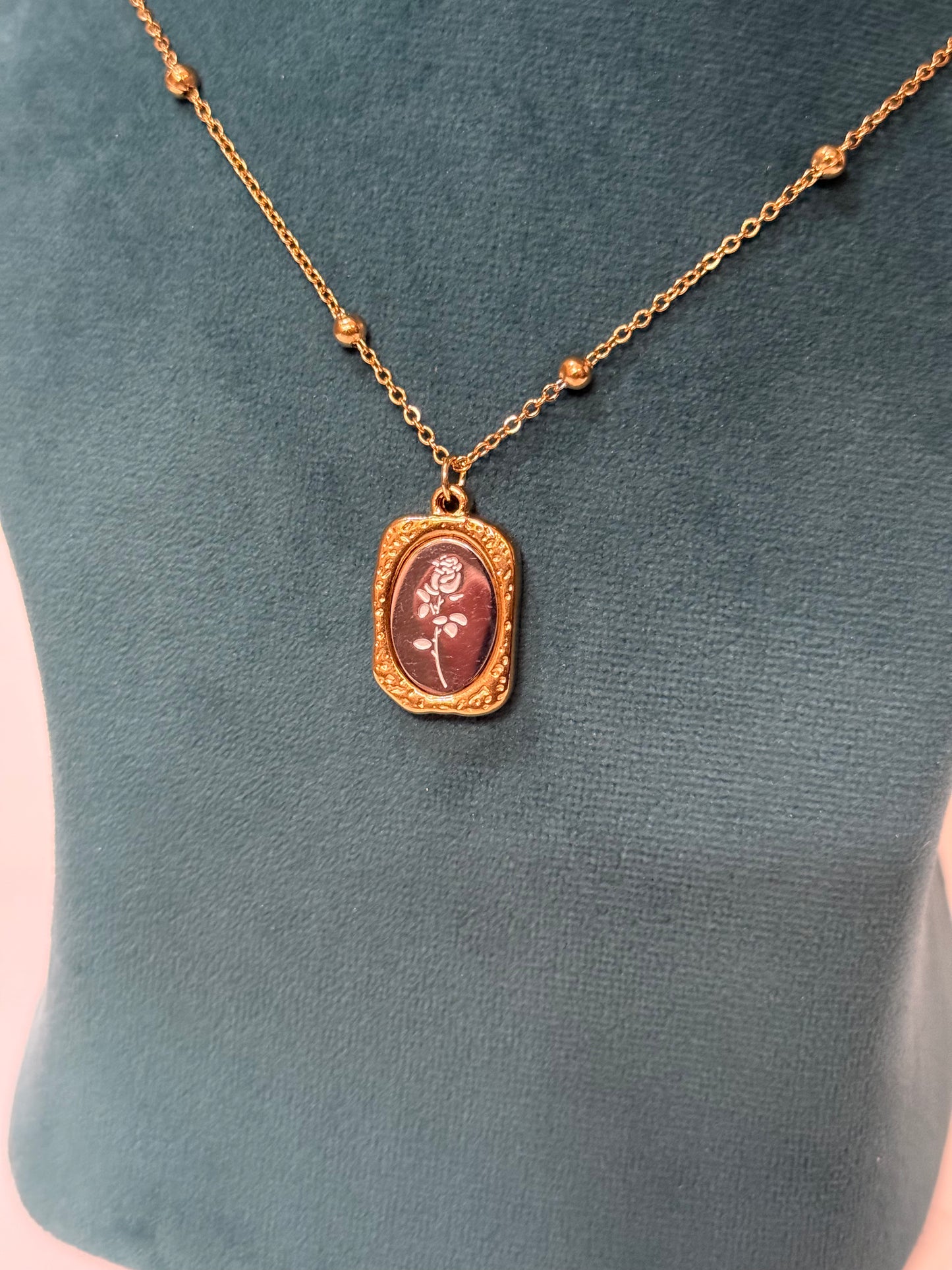 The Rosalie Vintage Rose Necklace