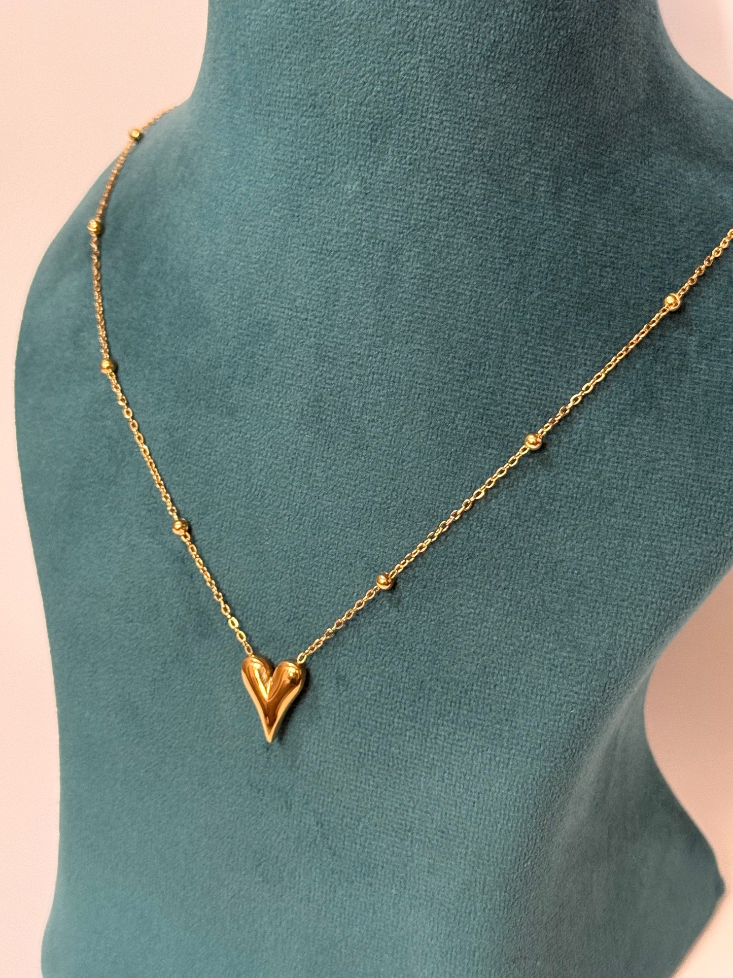 The Elara Sculpted Heart Necklace