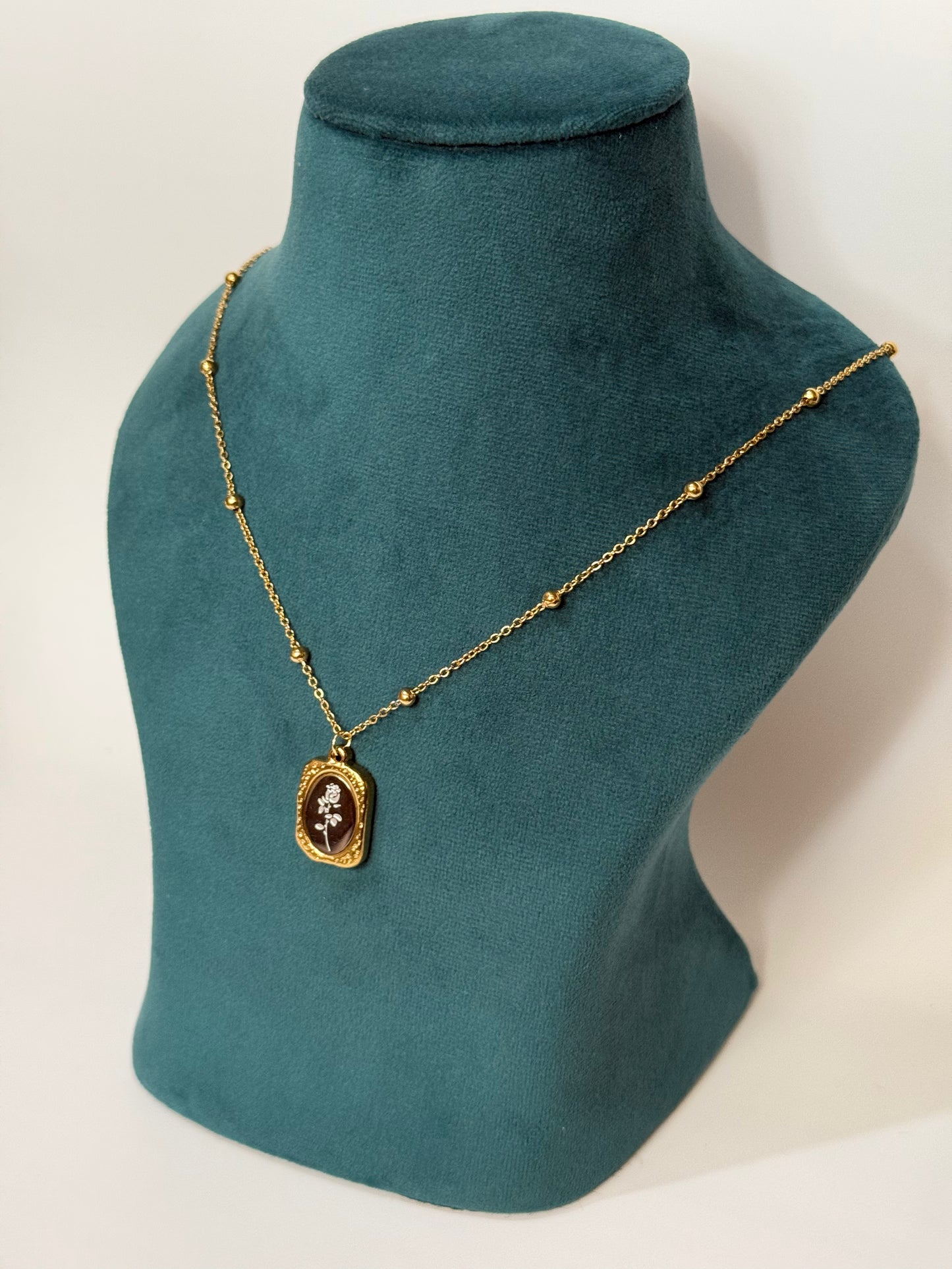The Rosalie Vintage Rose Necklace